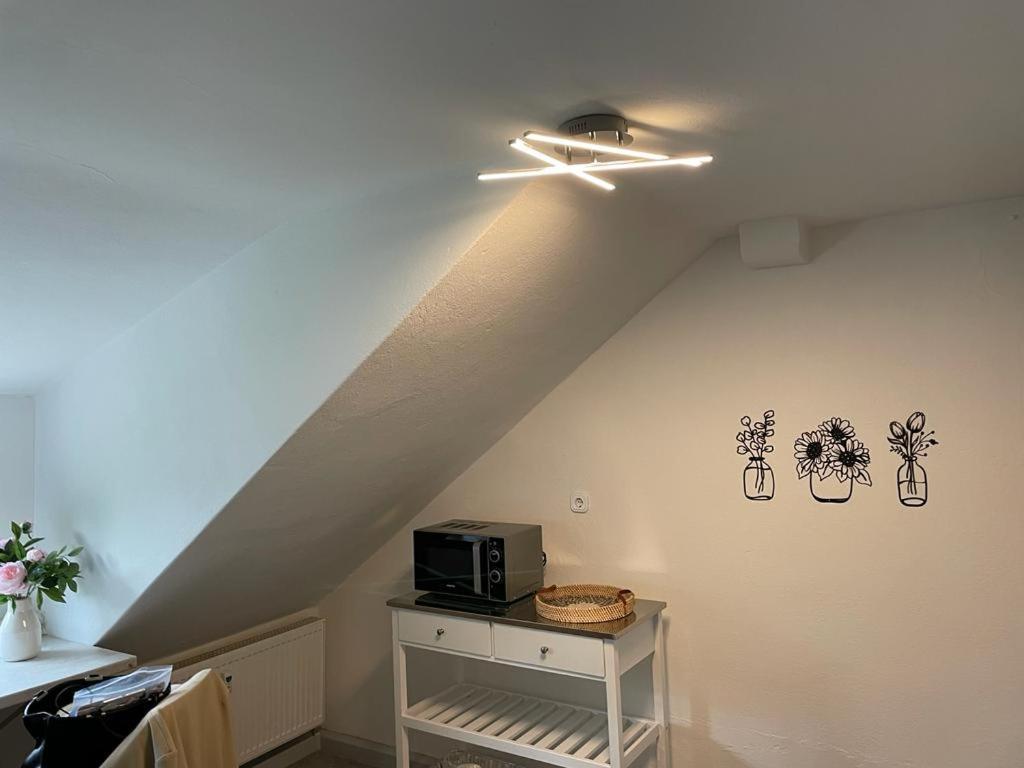 Wen Koenigsberger,Ruhige Dg-Wohnung In Weiden,2 Schlafzimmer,Parkplatz, Zentral! Weiden in der Oberpfalz Esterno foto